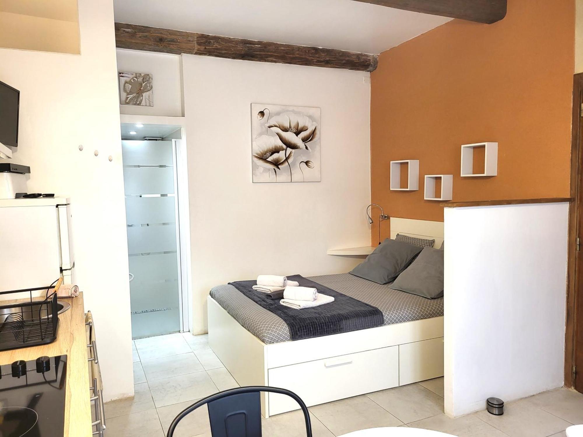 Ravissant Studio Uzes Exterior photo